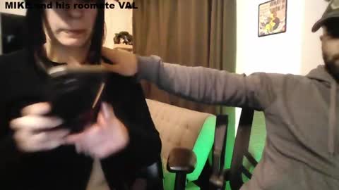 MIKE y VALKA online show from 08.08.26