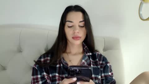 Mika online show from 03.14.26