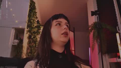 Snapshot of mika_moon_ chatting on 11.21.25 mika_moon_ online show from 11.21.25