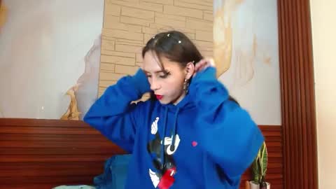Snapshot of mikaela303av chatting on 10.03.25 mikaela303av online show from 10.03.25