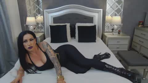Snapshot of mikaelajensen chatting on 07.23.26 Mikaela online show from 07.23.26
