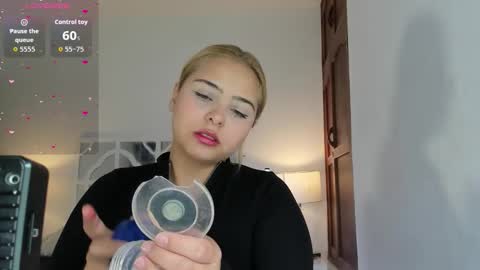 Mikaela blondie bigass online show from 02.22.26