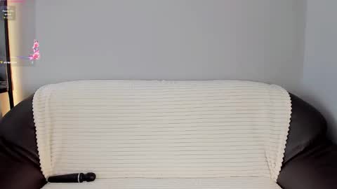 mikasssu online show from 10.25.25