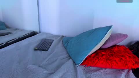 Mike 0233 online show from 01.17.25