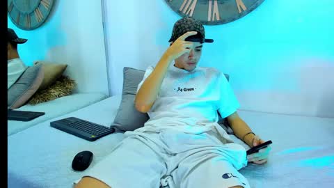 Mike 0233 online show from 02.06.25