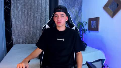 Mike 0233 online show from 09.17.25