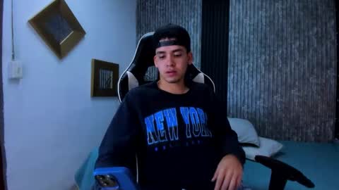 Mike 0233 online show from 09.25.25