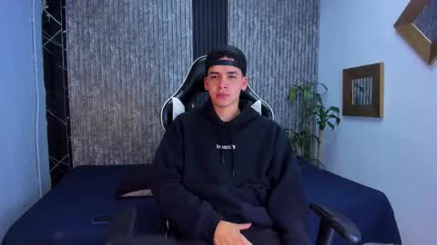 Mike 0233 online show from 10.04.25