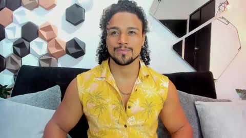   online show from 03.08.25