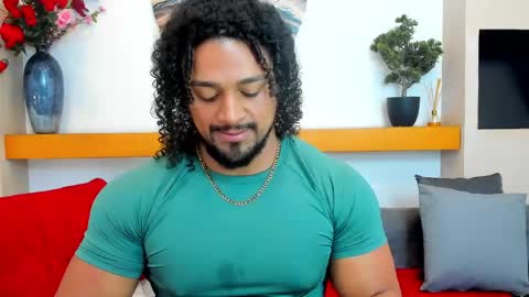 Snapshot of mike_estevess chatting on 05.27.26 online show from 05.27.26