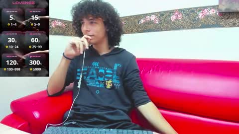 Snapshot of mike_miiller_ chatting on 11.11.25 I AM KURTT online show from 11.11.25