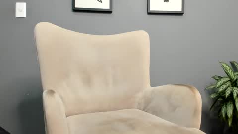 Snapshot of mike_montoya chatting on 12.11.24 Mike Montoya online show from 12.11.24