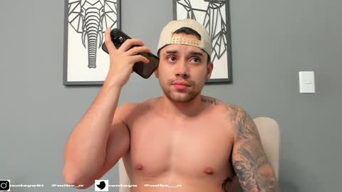 Snapshot of mike_montoya chatting on 12.15.24 Mike Montoya online show from 12.15.24