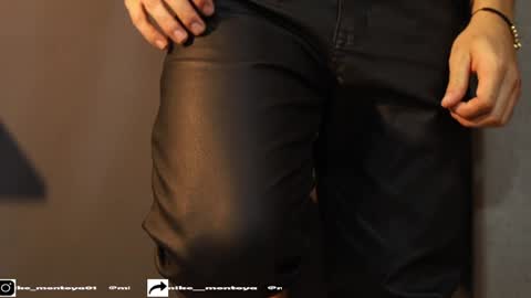 Snapshot of mike_montoya chatting on 12.26.24 Mike Montoya online show from 12.26.24