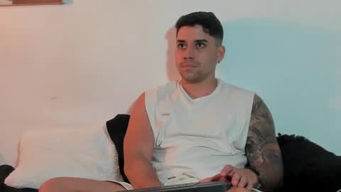 Snapshot of mike_montoya chatting on 02.14.25 Mike Montoya online show from 02.14.25