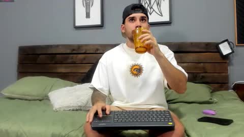 Snapshot of mike_montoya chatting on 09.16.25 Mike Montoya online show from 09.16.25