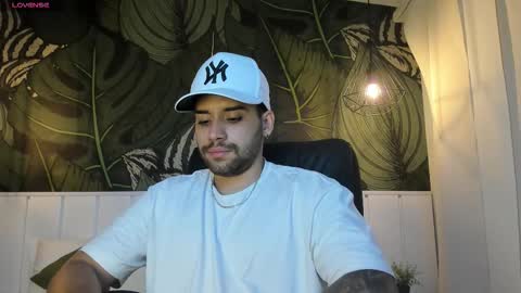 Snapshot of mike_montoya chatting on 09.20.25 Mike Montoya online show from 09.20.25