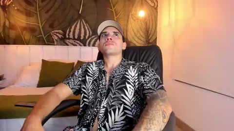 Snapshot of mike_montoya chatting on 10.17.25 Mike Montoya online show from 10.17.25