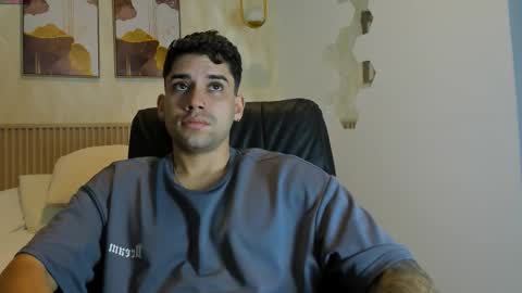 Snapshot of mike_montoya chatting on 10.28.25 Mike Montoya online show from 10.28.25