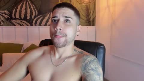 Snapshot of mike_montoya chatting on 11.20.25 Mike Montoya online show from 11.20.25