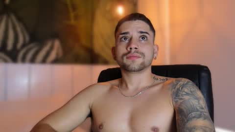 Snapshot of mike_montoya chatting on 11.20.25 Mike Montoya online show from 11.20.25