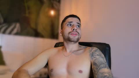 Snapshot of mike_montoya chatting on 11.24.25 Mike Montoya online show from 11.24.25