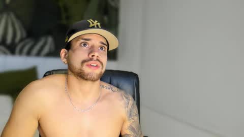 Snapshot of mike_montoya chatting on 11.27.25 Mike Montoya online show from 11.27.25