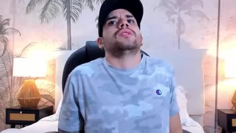 Snapshot of mike_montoya chatting on 12.14.25 Mike Montoya online show from 12.14.25