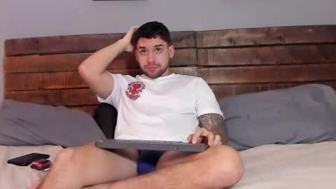 Snapshot of mike_montoya chatting on 01.18.26 Mike Montoya online show from 01.18.26