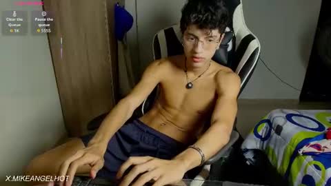 Mike Pineapple online show from 07.02.26