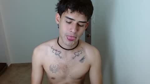 mike_smith03 online show from 04.10.26