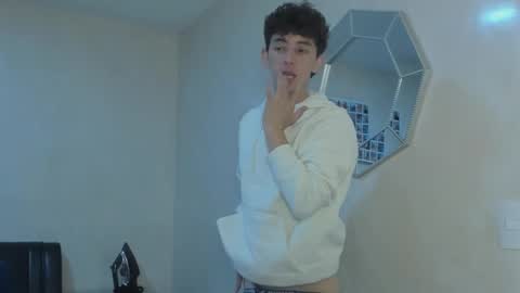 Snapshot of mikebelf4 chatting on 11.24.25 Mikebelf4 online show from 11.24.25