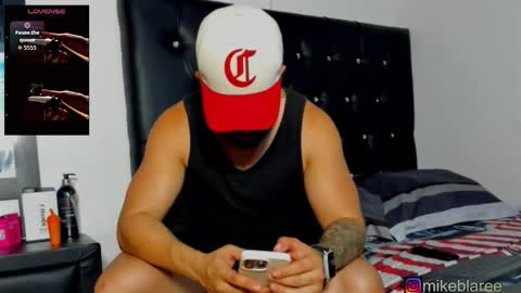 Snapshot of mikeblaree chatting on 01.07.26 mikeblaree online show from 01.07.26