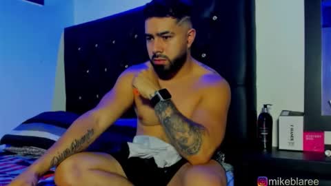 Snapshot of mikeblaree chatting on 01.08.26 mikeblaree online show from 01.08.26