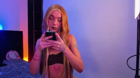 Snapshot of mikee_g chatting on 02.21.26 ZARA BLARE online show from 02.21.26