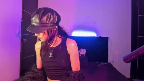 Snapshot of mikee_g chatting on 04.21.26 ZARA BLARE online show from 04.21.26