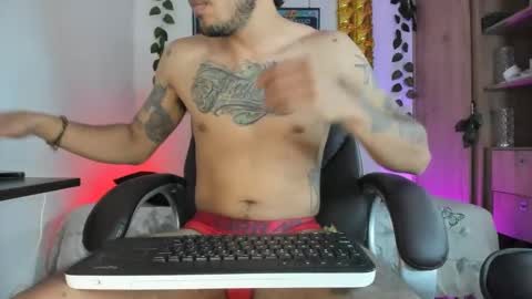 Snapshot of mikee_scooth chatting on 01.30.25 mikee_scooth online show from 01.30.25