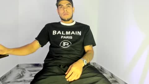 mikee_scooth online show from 11.28.25