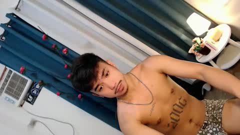 Snapshot of mikel_masterbater chatting on 03.25.26 mikel_masterbater online show from 03.25.26