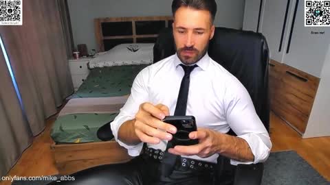 Mike    online show from 10.11.25