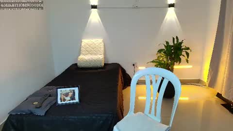 Snapshot of mikethomson01 chatting on 06.11.26 Mike online show from 06.11.26