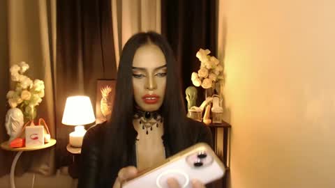Snapshot of mikeyalawi03 chatting on 01.25.25 Mistress MikeyAlawi online show from 01.25.25