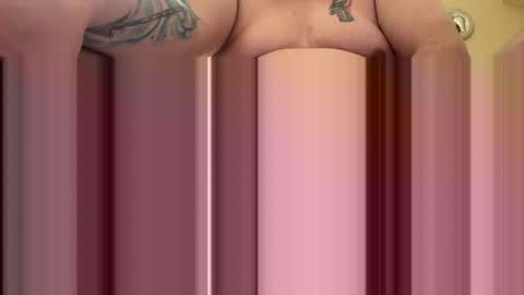 Snapshot of mikeylikesit2222 chatting on 03.11.25 mikeylikesit2222 online show from 03.11.25