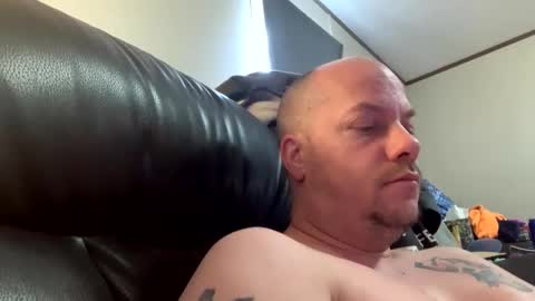 Snapshot of mikeylikesit2222 chatting on 12.02.25 mikeylikesit2222 online show from 12.02.25