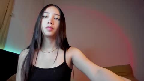 VIOLETAMIKE online show from 03.06.25