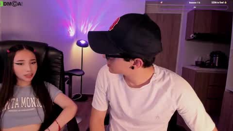 Snapshot of mikeyvioleta chatting on 05.06.26 VIOLETAMIKE online show from 05.06.26