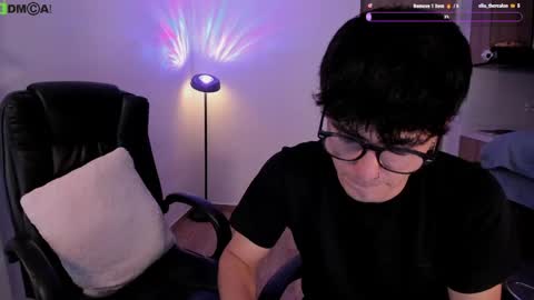Snapshot of mikeyvioleta chatting on 05.10.26 VIOLETAMIKE online show from 05.10.26