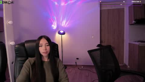 Snapshot of mikeyvioleta chatting on 05.23.26 VIOLETAMIKE online show from 05.23.26