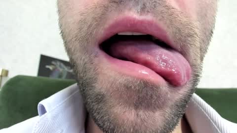 Mikhail online show from 01.26.25