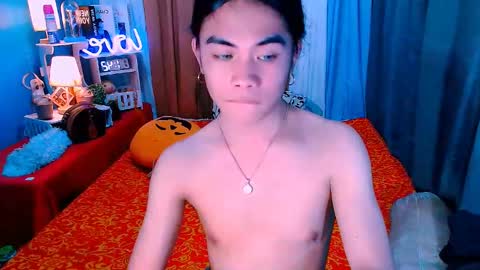 Snapshot of mikhayla_and_zeus_room chatting on 02.24.25 Mikhayla and Zeus online show from 02.24.25